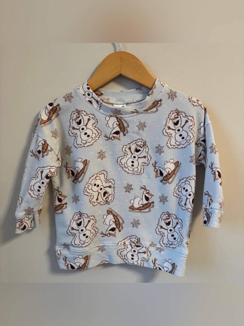 ☃️Dear Aspen Frozen Blue Olaf Print Crewneck Size 2T☃️